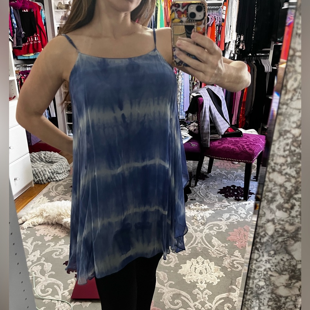 Alice & Olivia xs top shirt tie dye blue silk